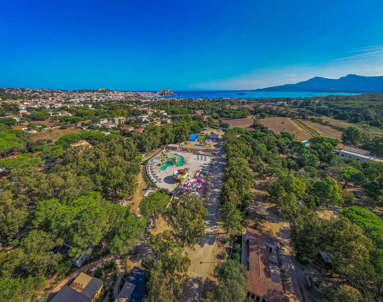 bella vista camping 3 etoiles proche du bord de mer a calvi
