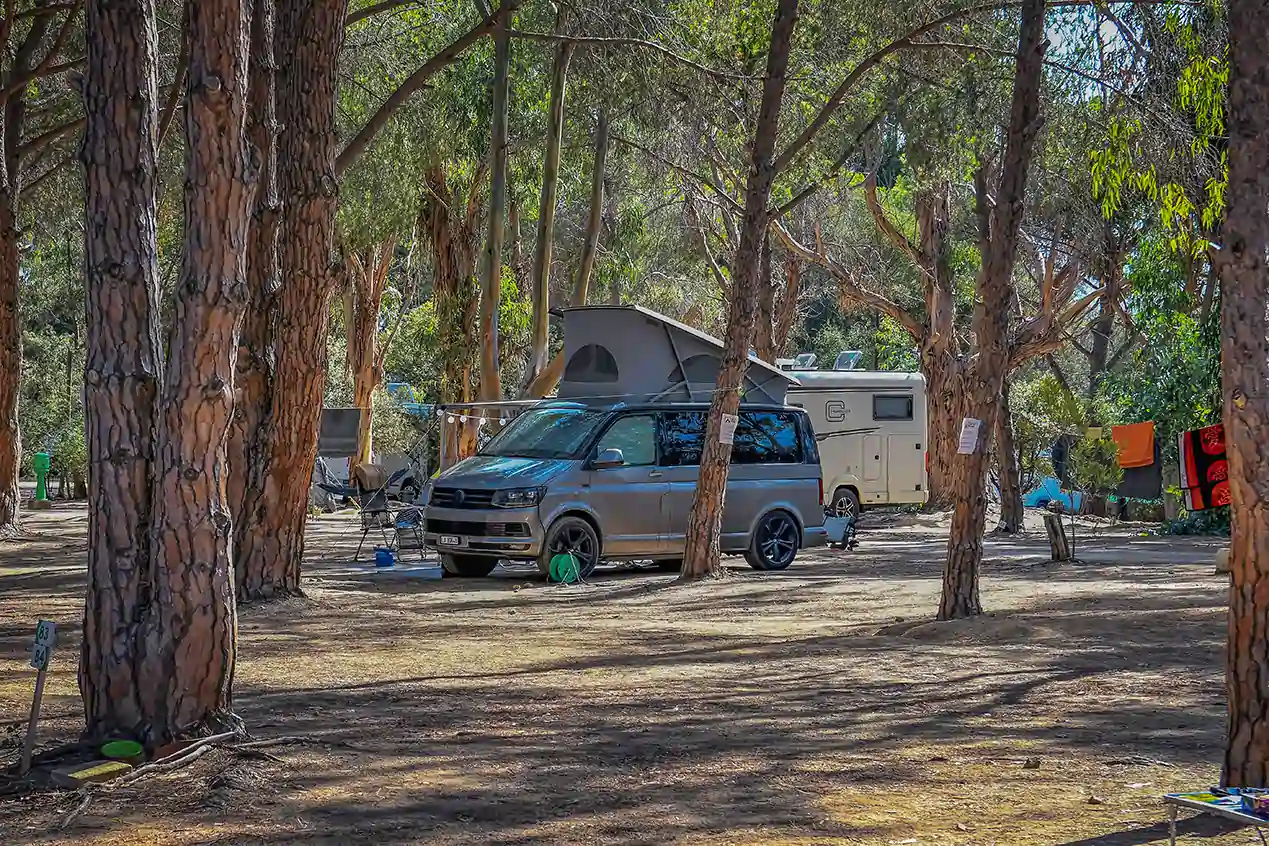 nos emplacements pour caravaning a louer a calvi camping bella vista