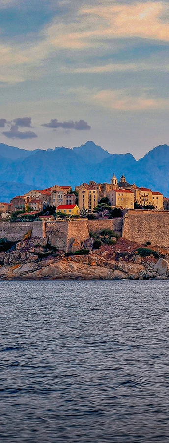 une immersion culturelle en corse la citadelle de calvi