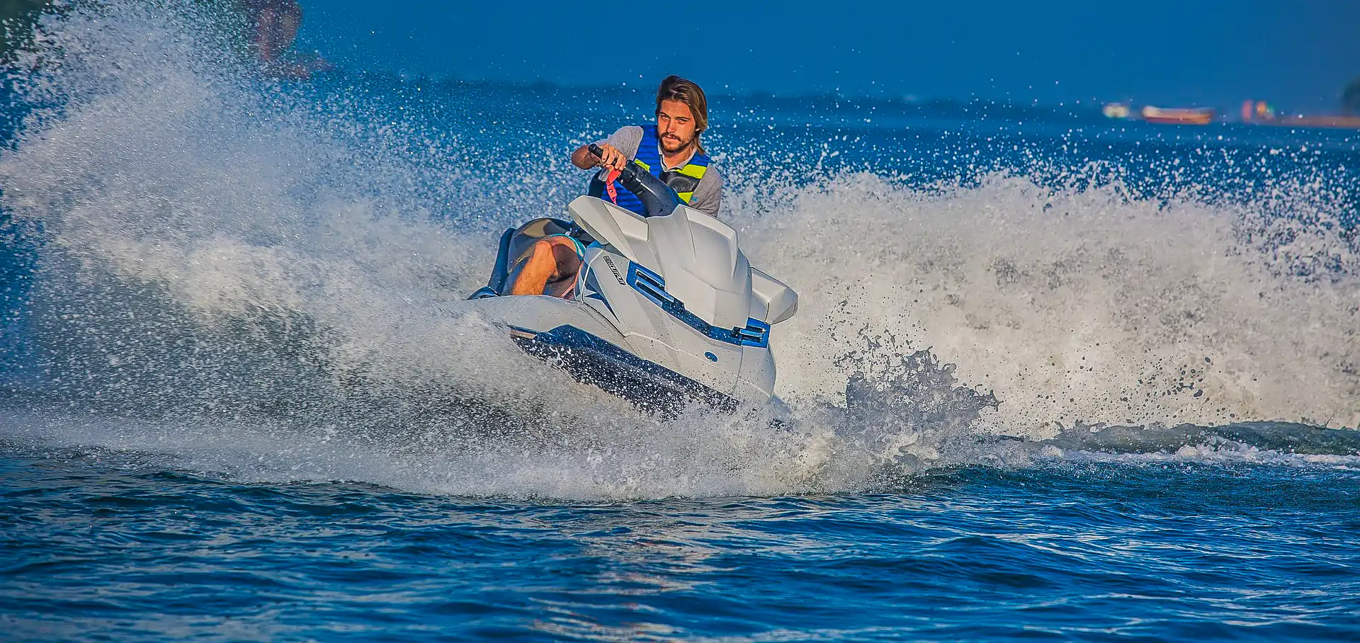une variete d activites nautiques en corse