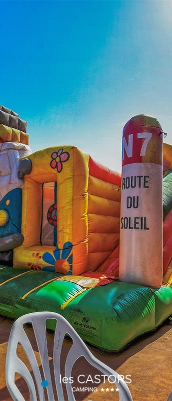 structures gonflables pour les enfants pastilles logo